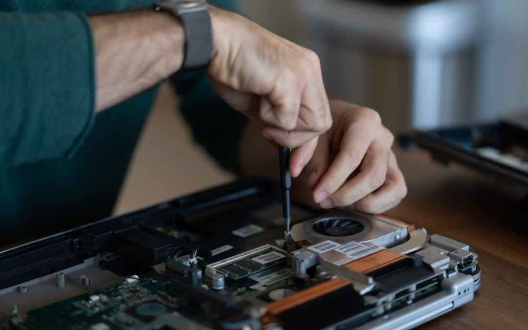 How to Avoid Common Mistakes When Getting Laptop Repair in Burlington?